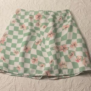 Hollister Green and Pink Floral Skirt. Small. Lined. Side zip.